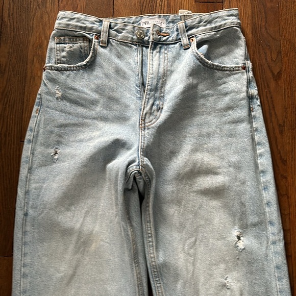 Zara light wash denim jeans high waisted - Picture 3 of 10